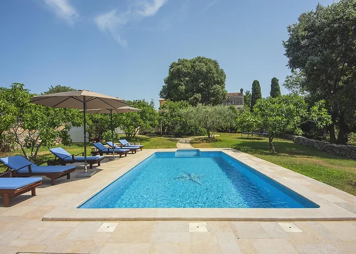 Vakantiehuis Family Friendly House With A Swimming Pool Valtura, - 22734 *