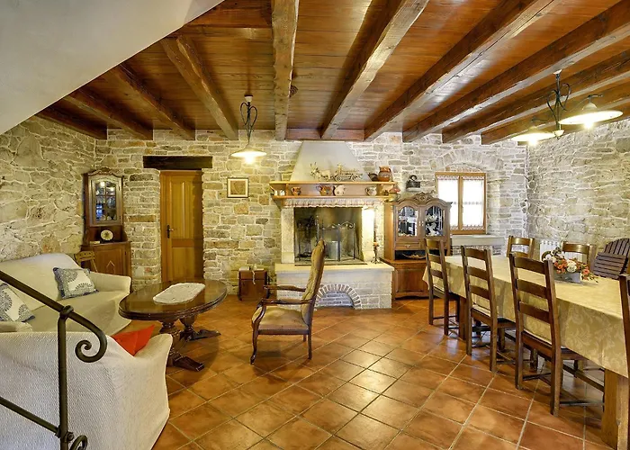 Family Friendly House With A Swimming Pool Valtura, - 22734 Casa de Férias *