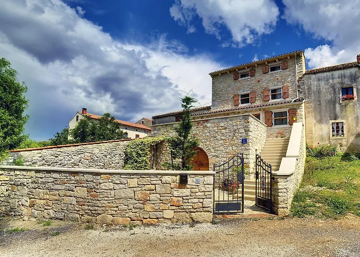 Family Friendly House With A Swimming Pool Valtura, - 22734 * Пула