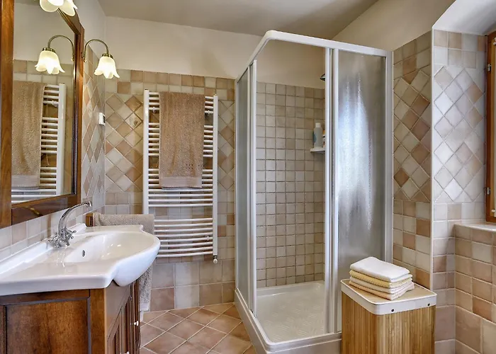 Family Friendly House With A Swimming Pool Valtura, - 22734 Будинок відпочинку