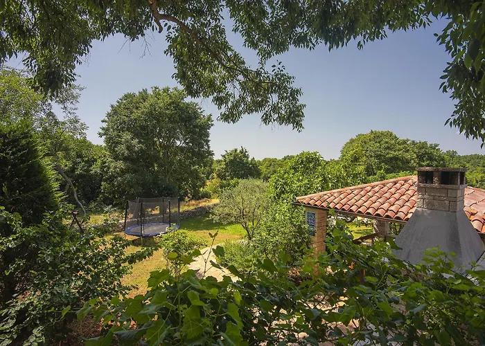 Casa de Férias Family Friendly House With A Swimming Pool Valtura, - 22734 Pula