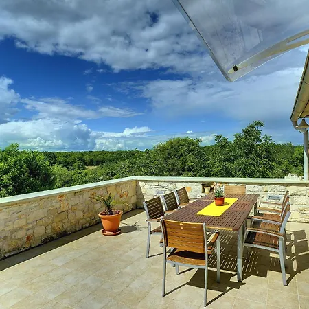 Family Friendly House With A Swimming Pool Valtura, - 22734 Pula